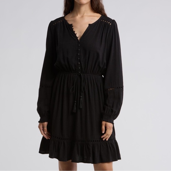 lovestitch Dresses & Skirts - Lovestitch Ladder Cutout LS Dress